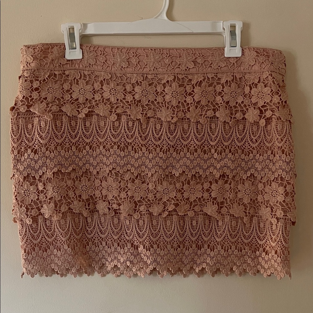 NWT American Eagle Lace Women's Skirt in Pink